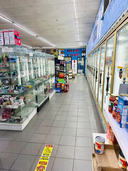 More Photos Of 1656 US Highway 221 N, Douglas Convenience Store For Sale