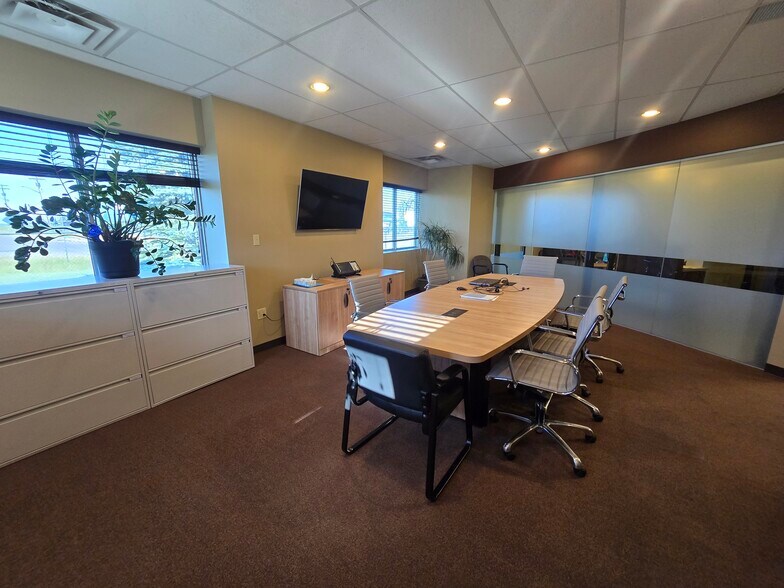 More Photos Of 901 17 Av, Nisku Warehouse For Sale