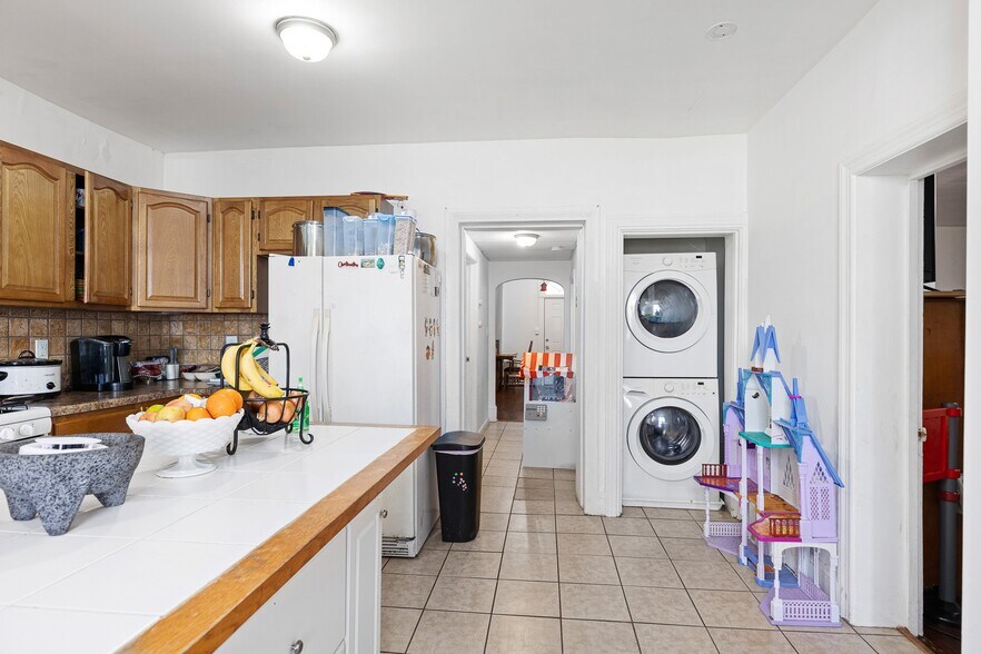 More Photos Of 125 W State St, Kennett Square Apartments For Sale