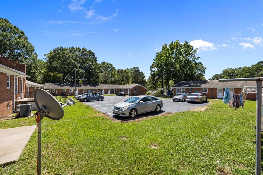 More Photos Of 2501 Vanstory St, Greensboro Apartments For Sale