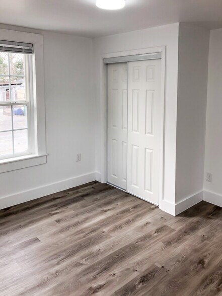 More Photos Of 55 Main St, Garden City Office Residential For Sale