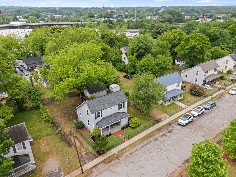 More Photos Of 22 2nd Ave, Greenville Specialty For Sale