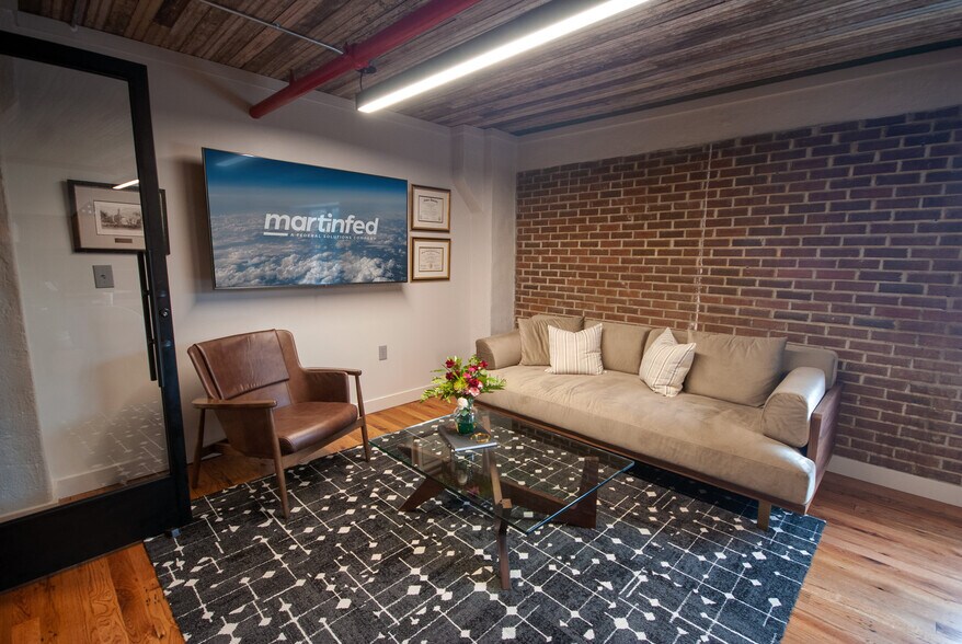 More Photos Of 115 Clinton Ave E, Huntsville Office For Lease