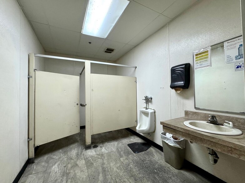 More Photos Of 3521 Antelope Ave, Kearney Manufacturing For Sale