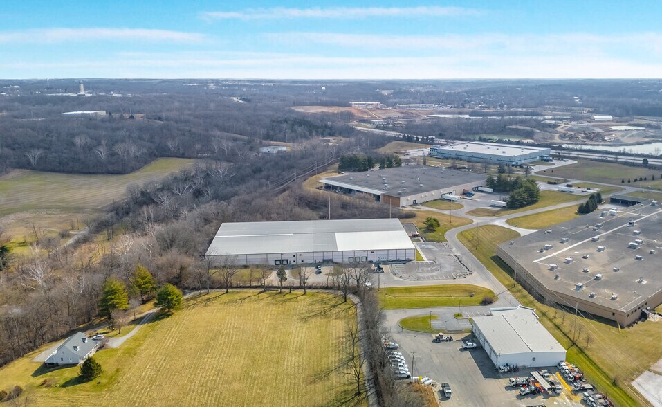 More Photos Of 1550 Kingsview Dr, Lebanon Distribution For Sale