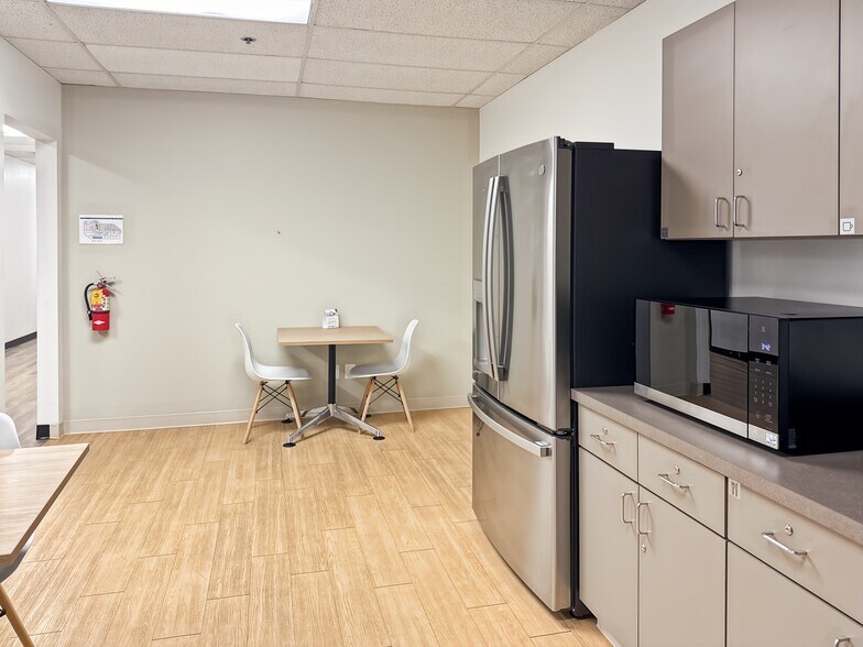 More Photos Of 1351 N Alma School Rd, Chandler Coworking Space