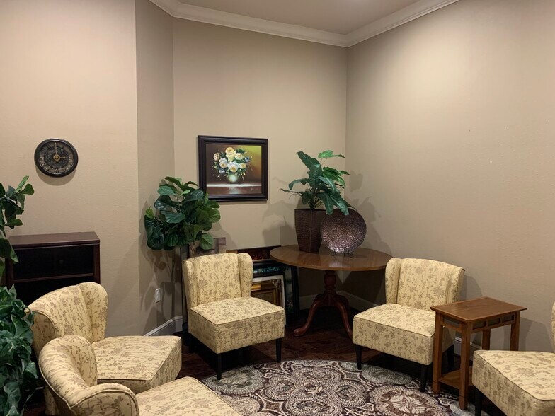 More Photos Of 26205 Oak Ridge Dr, Spring Medical For Lease