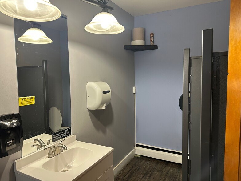 More Photos Of 131 Church St, Granville Specialty For Sale