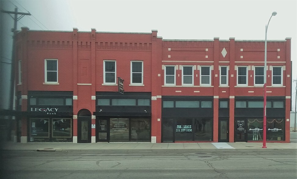 More Photos Of 1100-1108 E Douglas Ave, Wichita Storefront For Lease