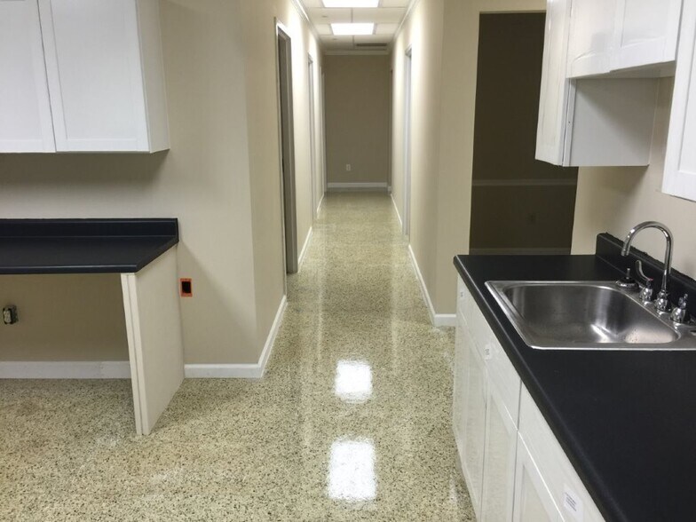 More Photos Of 1500 Garner Rd, Raleigh Office Residential For Lease