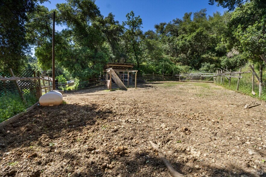 More Photos Of 31211 Highway 128, Cloverdale Apartments For Sale