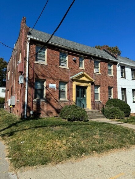 More Photos Of , Washington Multifamily For Sale
