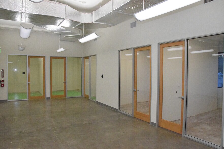 More Photos Of 11846 Ventura Blvd, Studio City Loft Creative Space For Lease