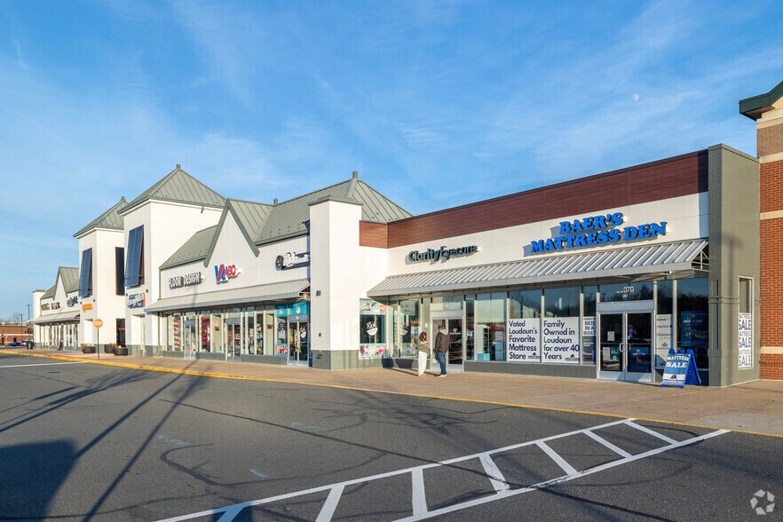 More Photos Of 20070 Ashbrook Commons Plz, Ashburn Storefront For Lease