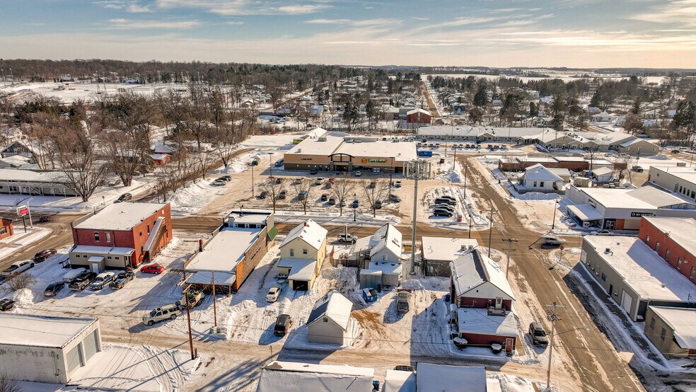 More Photos Of 613 E La Salle Ave, Barron Restaurant For Sale