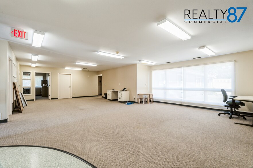 More Photos Of 715 10th Ave SE, Cedar Rapids Shelter For Sale