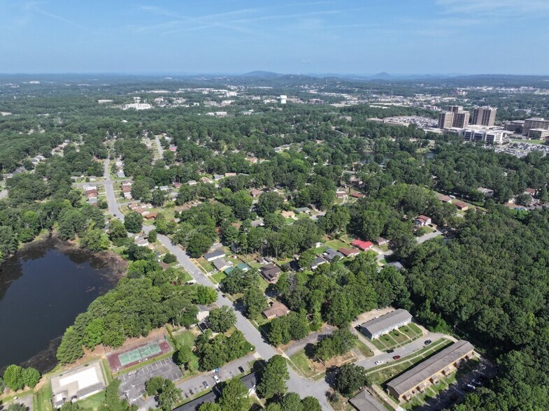 More Photos Of 1800 Labette Manor Dr, Little Rock Apartments For Sale