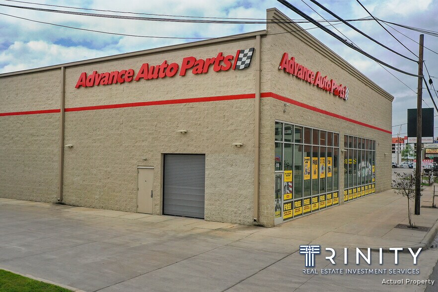 More Photos Of 510 S Guadalupe St, San Marcos Freestanding For Sale