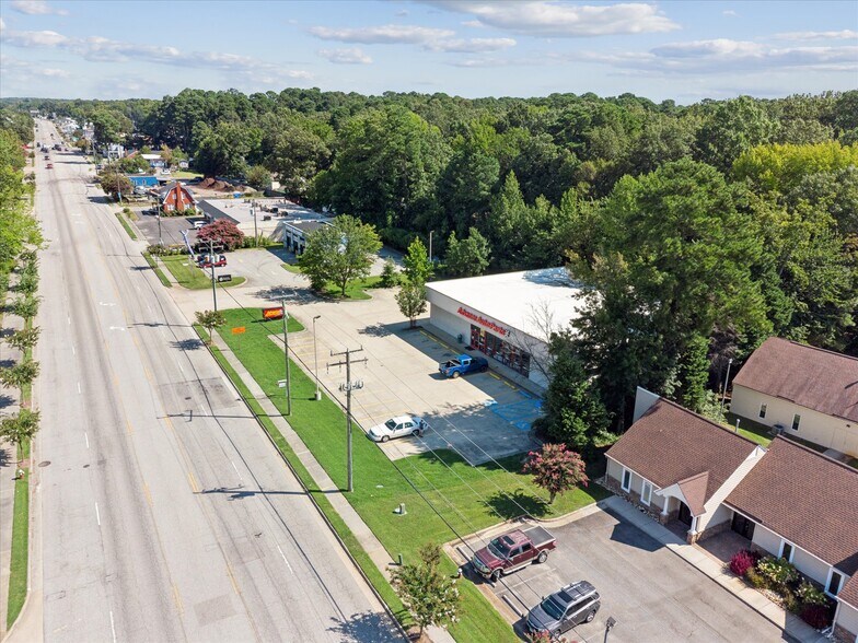 More Photos Of 398 Wythe Creek Rd, Poquoson Auto Repair For Sale