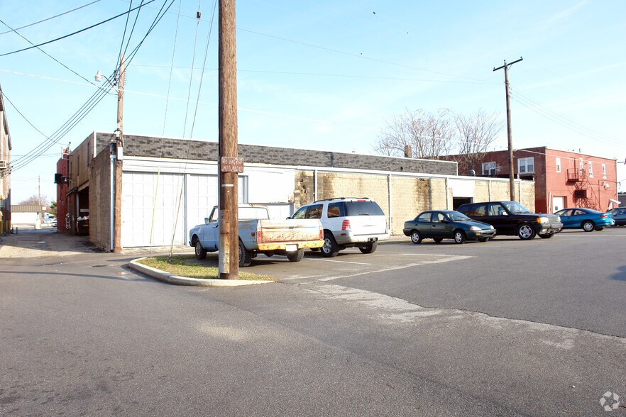 More Photos Of 1515 S A St, Elwood Light Distribution For Sale