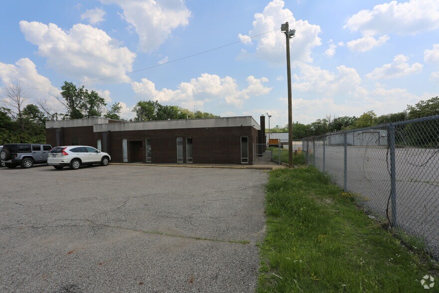 More Photos Of 6600 E Schaaf Rd, Independence Warehouse For Lease