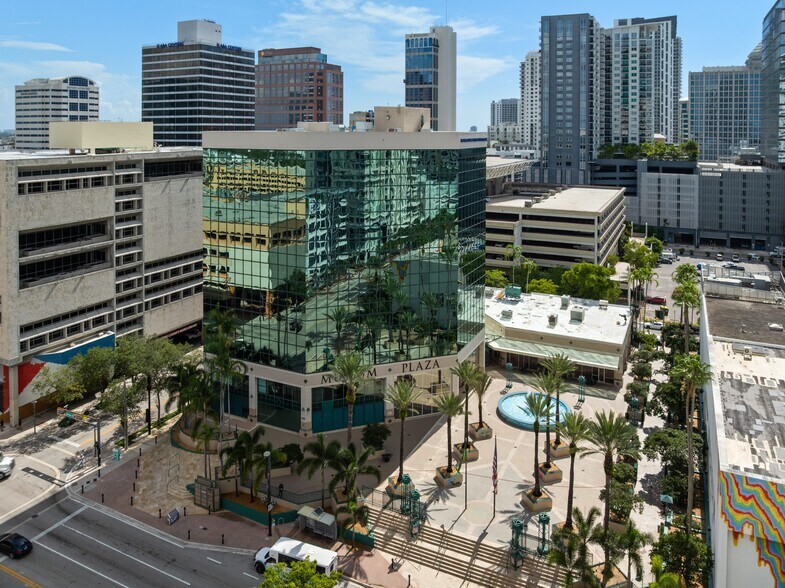 More Photos Of 200 S Andrews Ave, Fort Lauderdale Medical For Sale