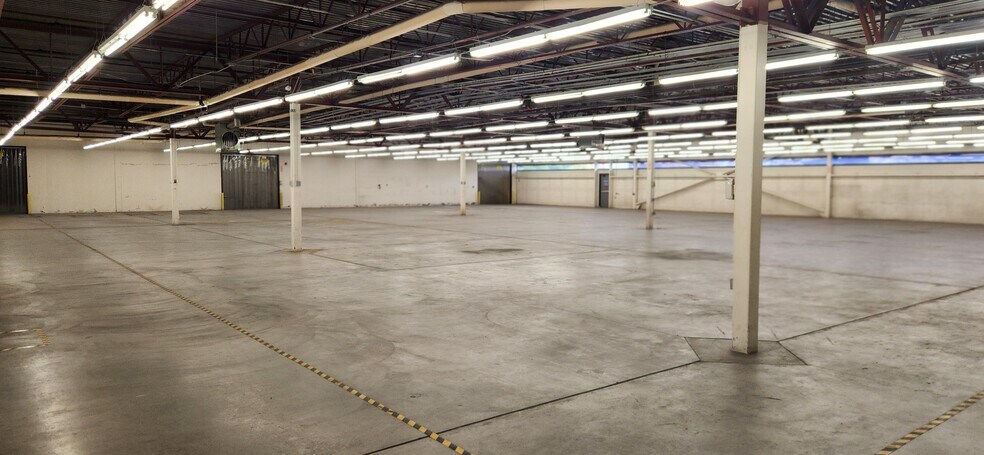 More Photos Of 236 N 2200 W, Salt Lake City Manufacturing For Lease