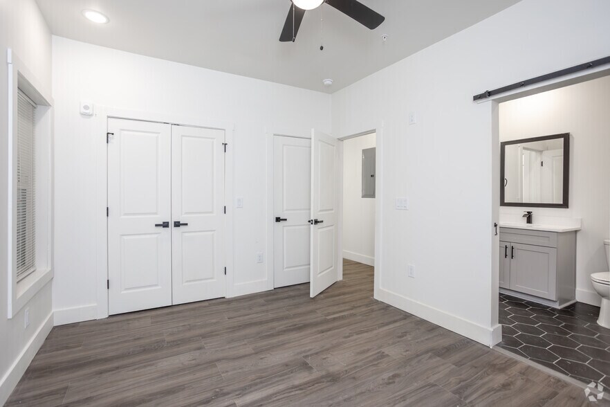 More Photos Of 300 Elm St, Hogansville Apartments For Sale