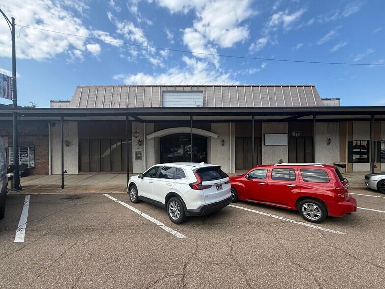 Primary Photo Of 128 E Commerce St, Aberdeen Storefront For Sale
