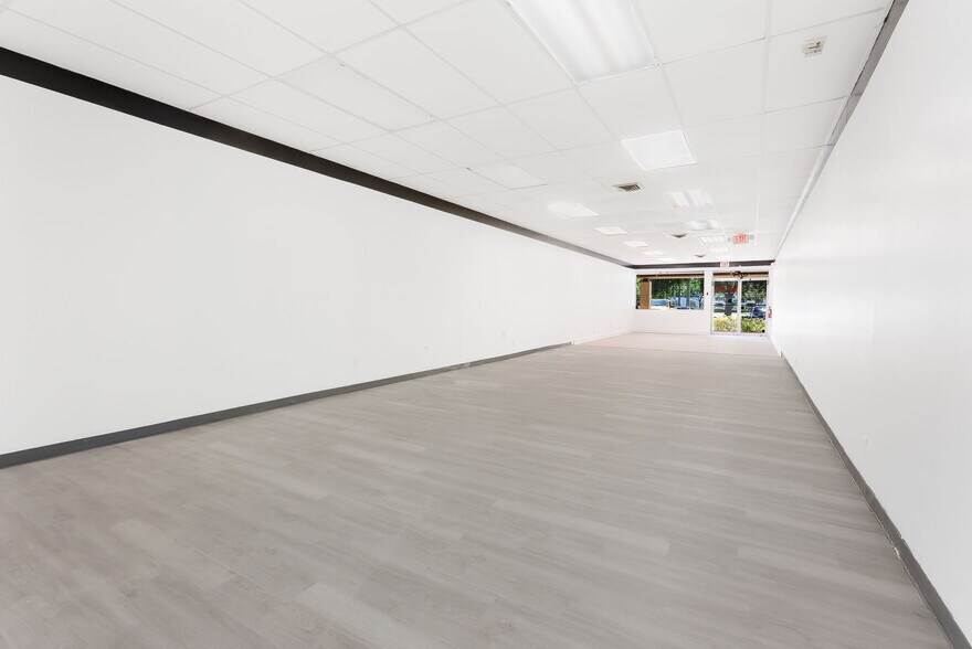 More Photos Of 8106-8186 N University Dr, Tamarac Unknown For Lease