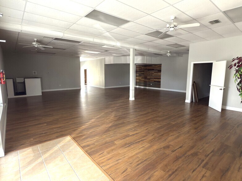More Photos Of 3762 Tamiami Trl, Port Charlotte Freestanding For Lease