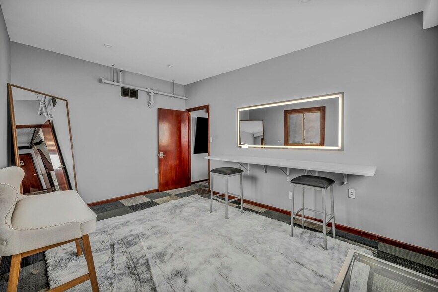 More Photos Of 1025 E Fifth Ave, Columbus Warehouse For Lease