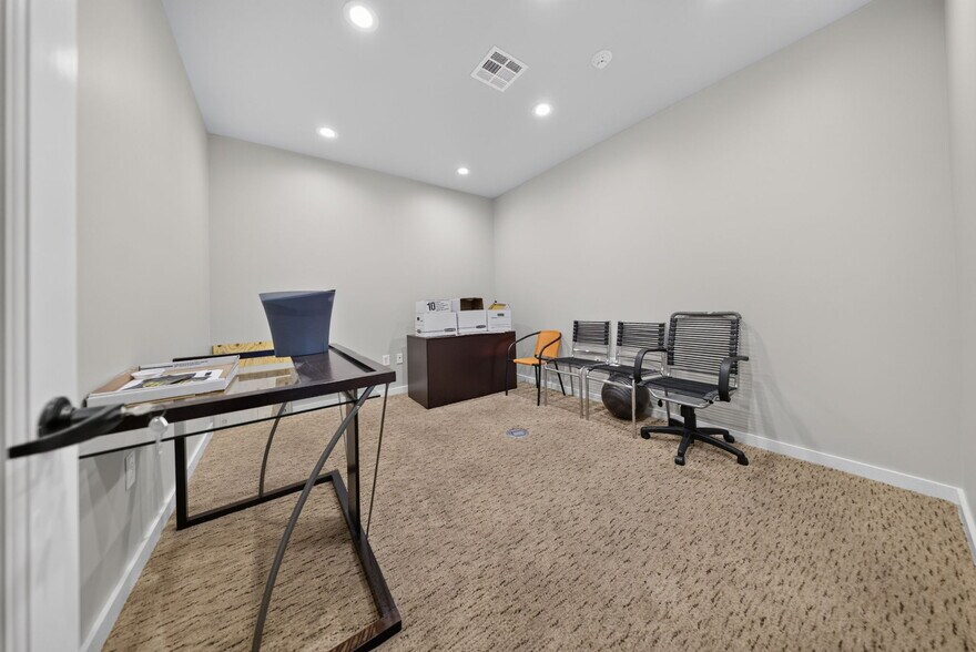 More Photos Of 3326 E 27th Pl S, Tulsa Office For Lease