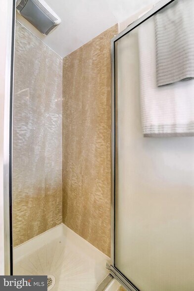 More Photos Of 1125 S Charles St, Baltimore Storefront Retail Residential For Sale