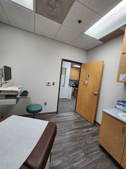 More Photos Of 1649 S Huron St, Ypsilanti Medical For Lease