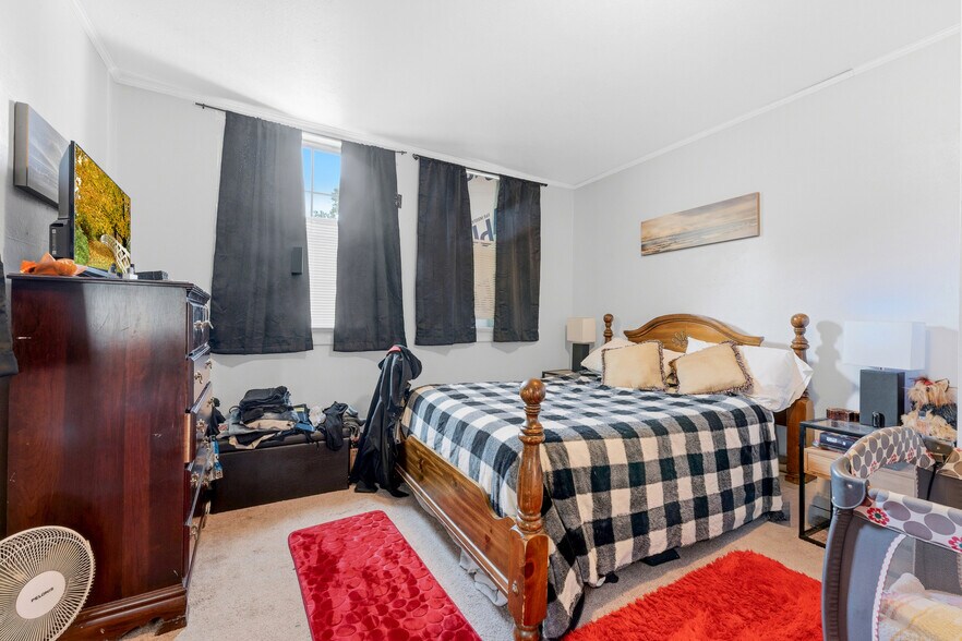 More Photos Of 320 Watts St, Morgantown Apartments For Sale