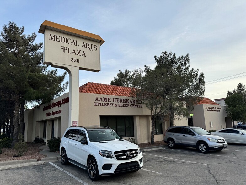 More Photos Of 2311 N Mesa St, El Paso Medical For Lease