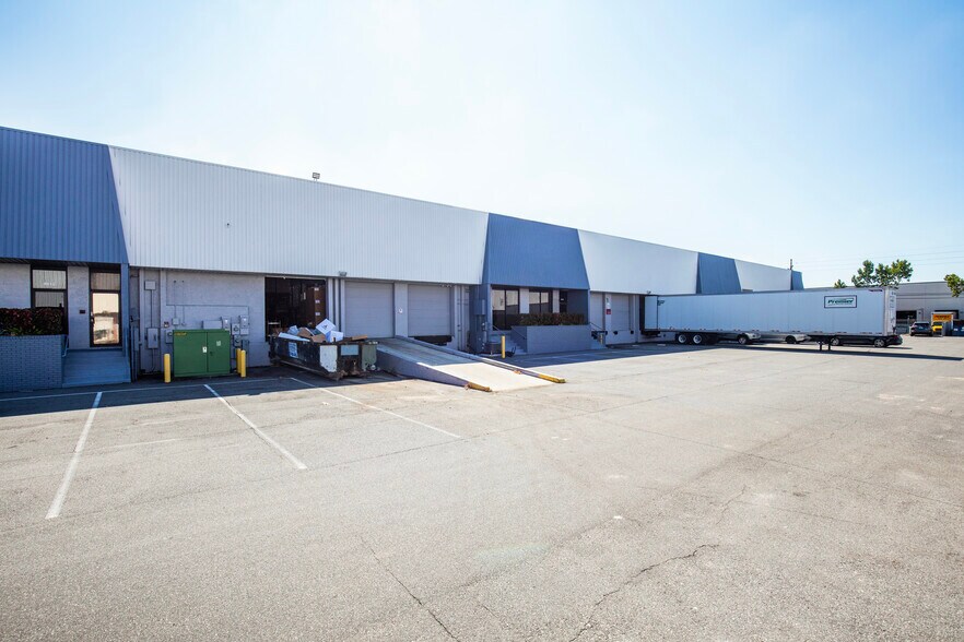 More Photos Of 4640-4670 L B Mcleod Rd, Orlando Unknown For Lease