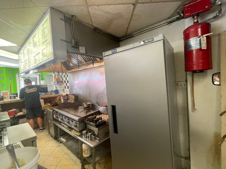 More Photos Of 3200 Greenmount Ave, Baltimore General Retail For Sale