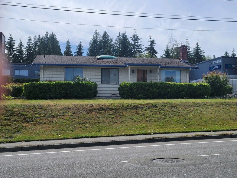 More Photos Of 11608 Airport Rd, Everett Office For Sale