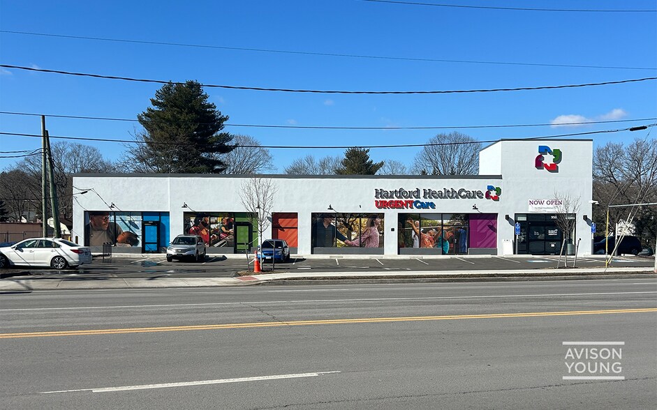 More Photos Of 950-960 High Ridge Rd, Stamford Storefront For Lease