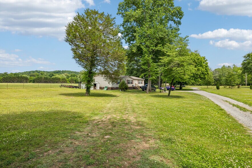 More Photos Of 49 Cutting Edge Ln, Dunlap Freestanding For Sale