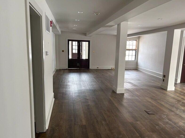 More Photos Of 25 W Main St, Sharon Office For Sale