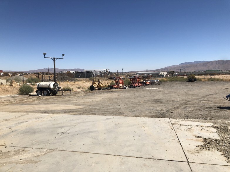 More Photos Of 17105 Darwin Ave, Hesperia Contractor Storage Yard For Lease