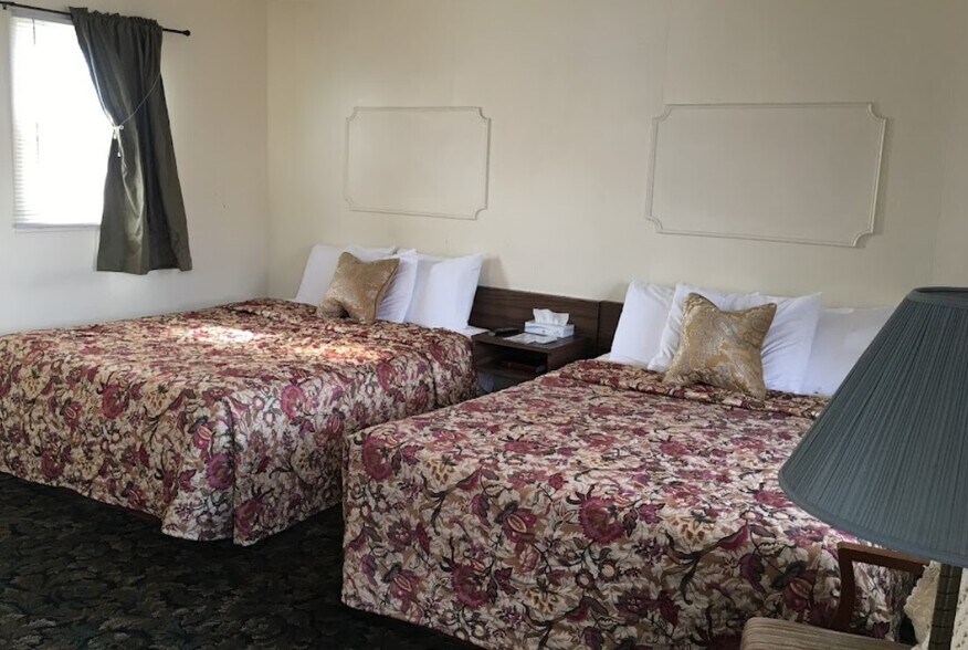 More Photos Of 4577 US Hwy 85-26, Torrington Hotel For Sale