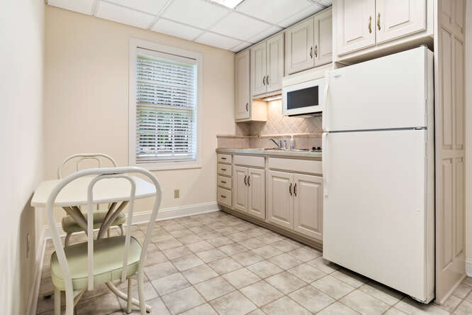 More Photos Of 1103 S Talbot St, Saint Michaels Loft Creative Space For Sale