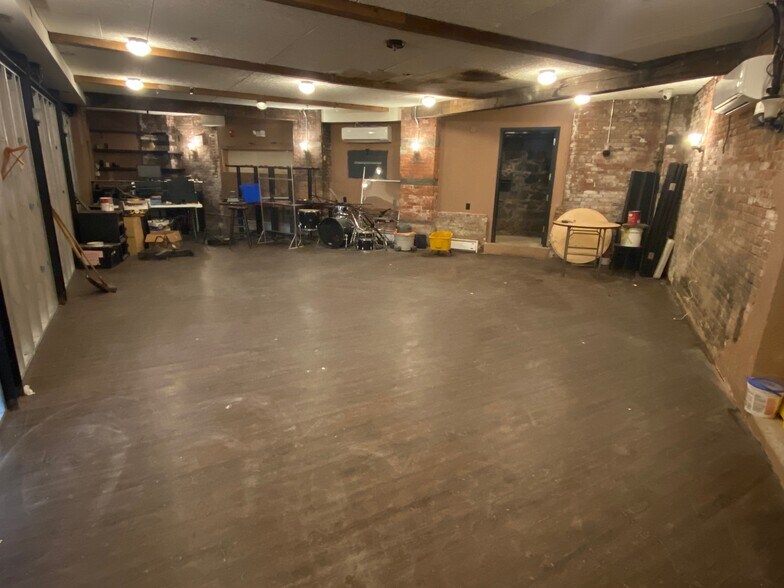 More Photos Of 116-120 Newark Ave, Jersey City Office For Lease