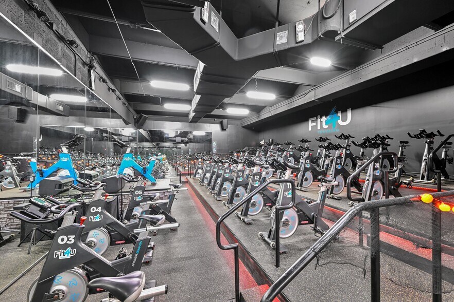 More Photos Of 12300-12498 SW 127th Ave, Miami General Retail For Lease