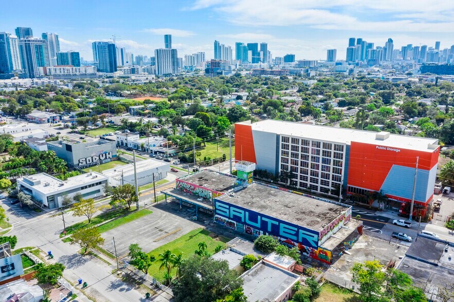 More Photos Of 301 NW 36th St, Miami General Retail For Sale