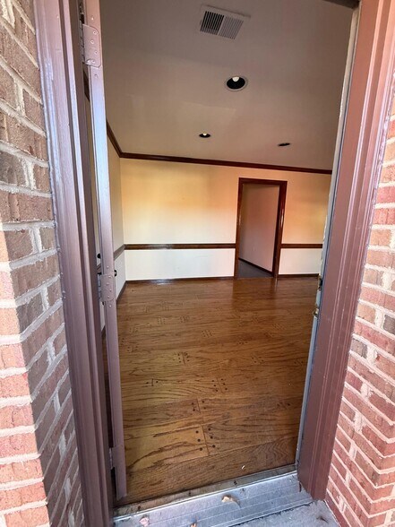 More Photos Of 9843-9855 Business Way, Manassas Office For Lease